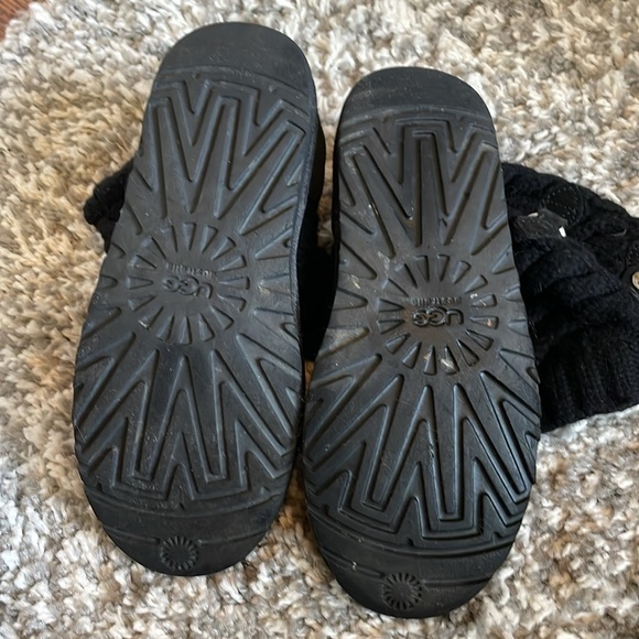 UGG Australia Women’s Tularosa Black Cable Knit Boot Size 7 - Picture 6 of 11